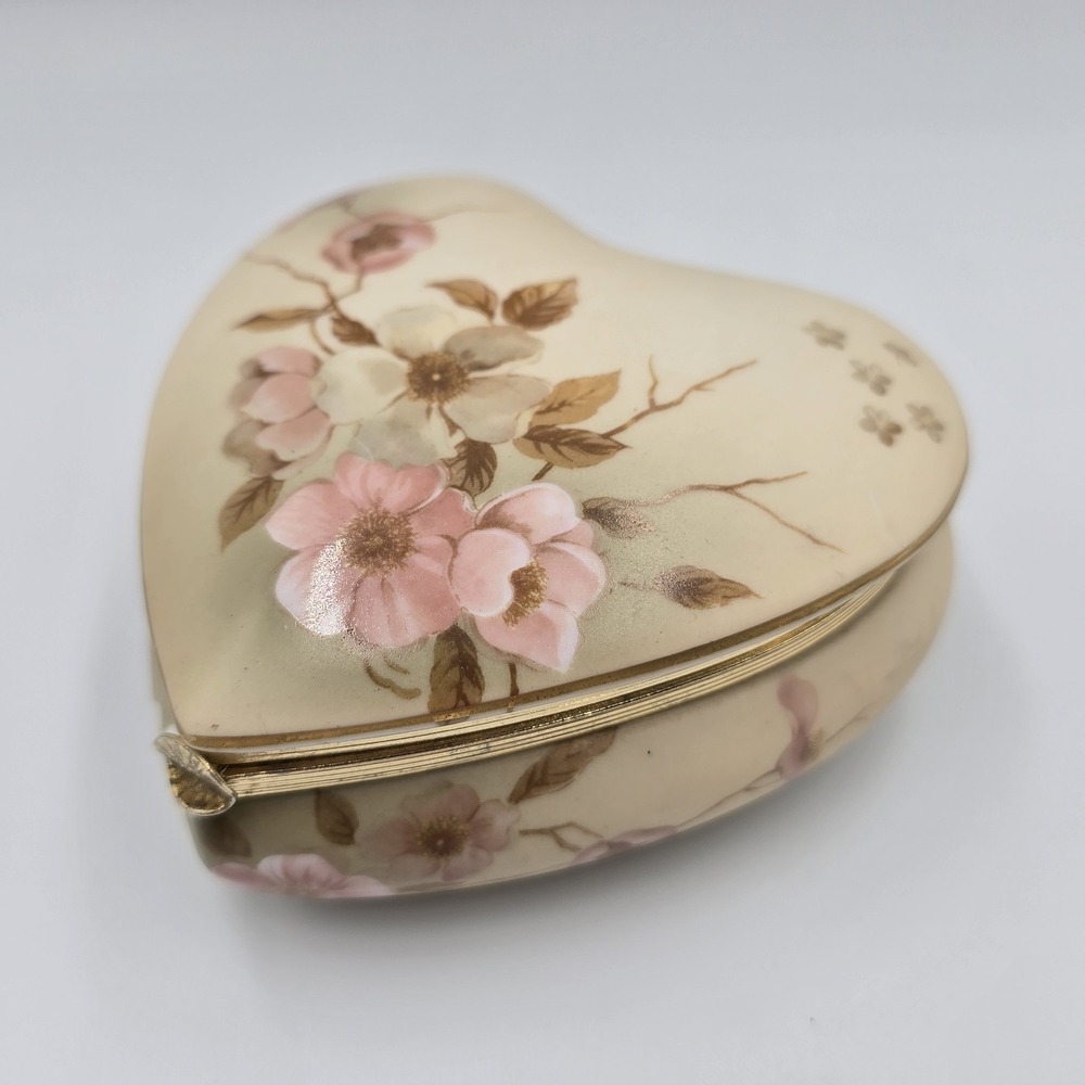 Victorian Garden Heart Trinket Box Dogwood Floral Hinged Porcelain Hummelwerk